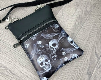 Gothic raven crossbody bag, faux leather skull handbag, goth small bag, shoulder bag women, accessorie, gift for her, birthday, Christmas