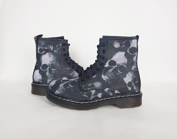 gothic skull boots