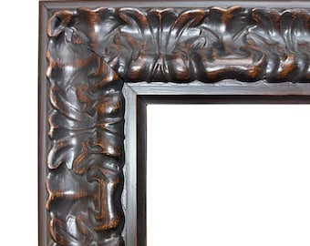 Vintage Baroque Wood Picture Frame: Ornate Embossed Floral Design
