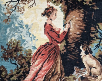 Vintage französischer Nadelspitze Gobelin 'La Femme Gravant ses Initials" Dame, die ihre Initialen in einem Baum schnitzt Hand genäht 20 "x 27""