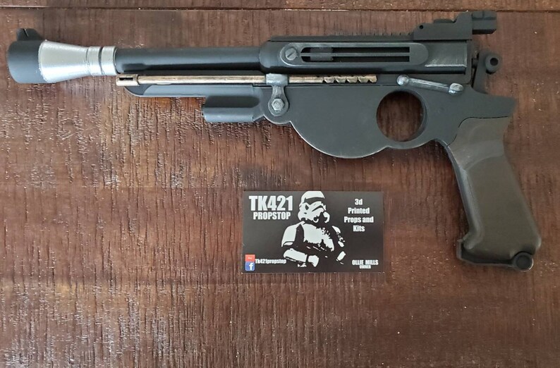 mandalorian with blaster