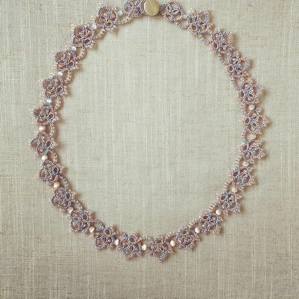 Modèle pdf de bracelet en dentelle de frivolité (Baroque Pearl Tiara)