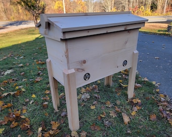 Layens Beehive Kit. Sized for 20 frames.  Includes legs and REAL Roof... Free Shipping! Made in USA.
