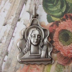 Virgin Mary Praying large pendant medal vintage Catholic heavyweight silver finish modern art deco style