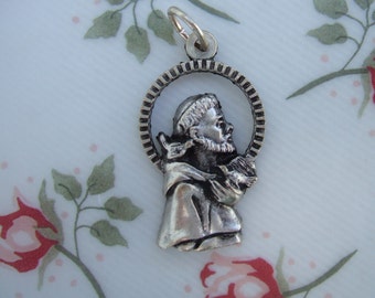 ST. FRANCIS of ASSISI Patron Pets, Animals silvertone Catholic Religious Pendant medal