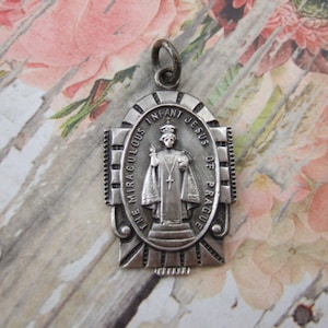 Infant Jesus of Prague vintage Catholic pendant medal - silver finish metal with beautiful detail