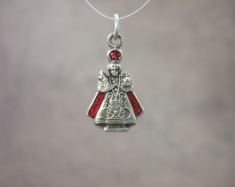 Jesuskind von Prag Rot Emaille katholische Anhänger Medaille mit Gebet. Vintage aus den 1950er Jahren
