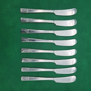 Set of 8 Antique Silverplated Butter Knives – 1937 Nobility Plate Caprice Art Deco