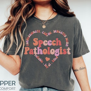 Sprache Pathologen Herz Shirt, Komfort Farben SLP SLPA AAC Sprachtherapie Assistent Valentinstag Geschenke, Gebärdensprache T-Shirt