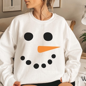 Funny Christmas Snowman Sweatshirt, Cute Family Matching Snowman Face Sweater For Women, Retro Vintage Xmas Holiday Party Crewneck Sweater