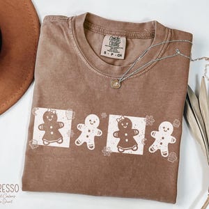 Chemise pain d'épice Comfort Colors® Jolie chemise de Noël T-shirt bonhomme en pain d'épice T-shirt femme vacances T-shirt d'hiver Cadeau pour boulanger Haut de Noël