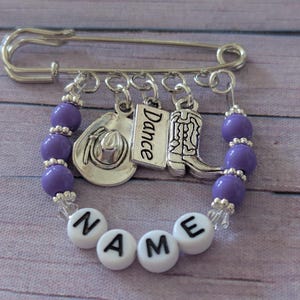 Broche personnalisée sur le thème de la danse en ligne / charm de sac / étiquette nominative, cadeau sur le thème de la danse