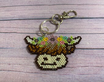 Highland Cow Keyring, Seed Bead Keyring, Highland Cow with Flower Crown Keyring, Personalised Keyring