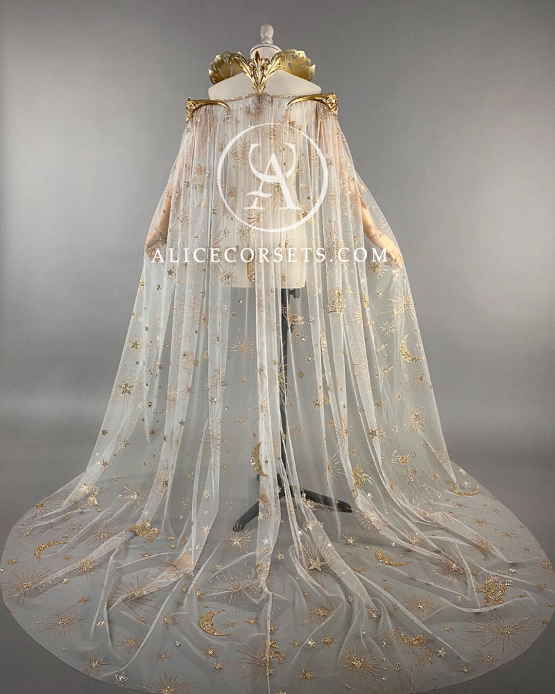 Pegasus Wedding Veil Cape Fairytale Elven Wedding Cloak | Etsy