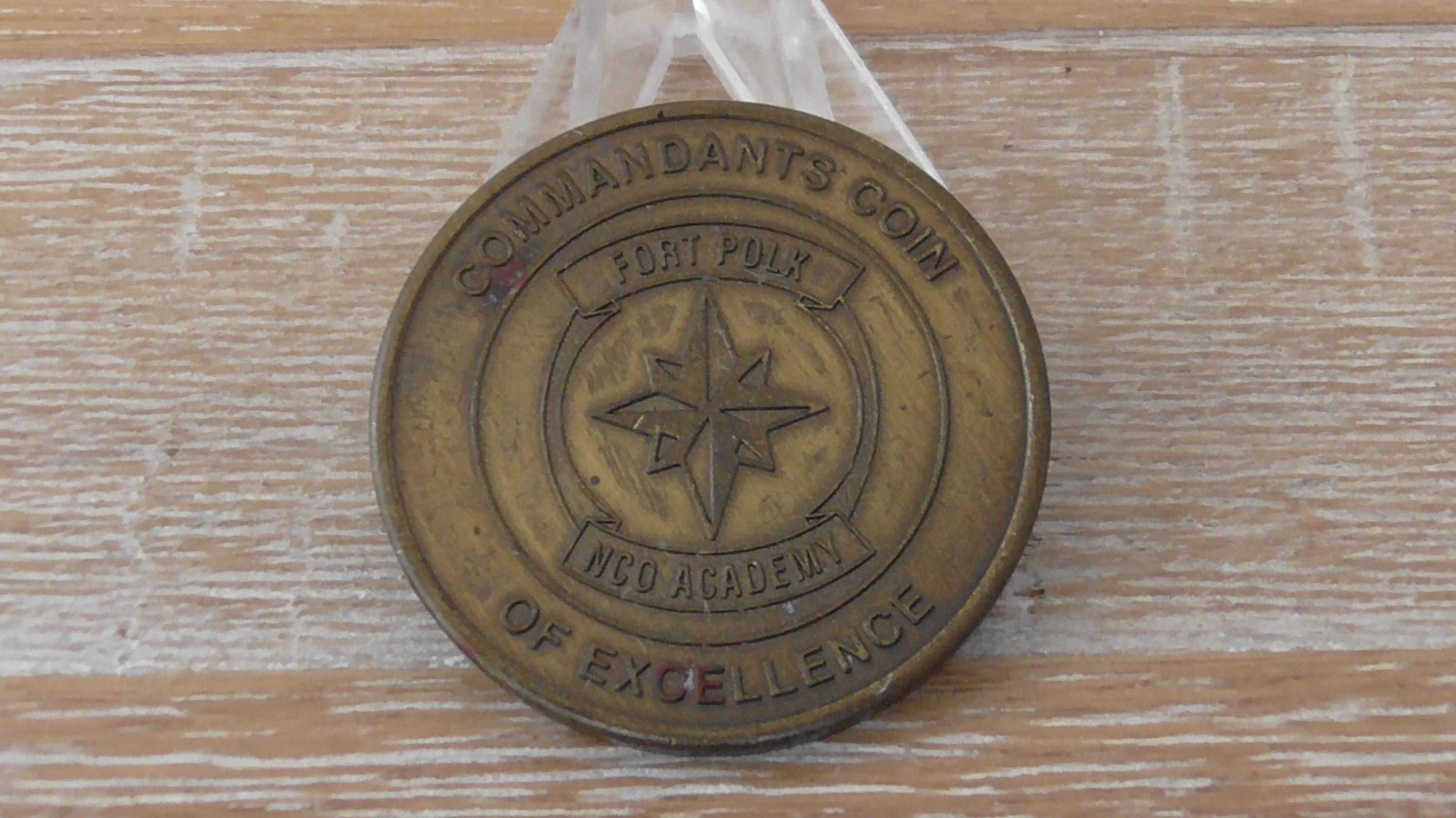米陸軍下士官アカデミー フォート ポーク司令官チャレンジ コイン