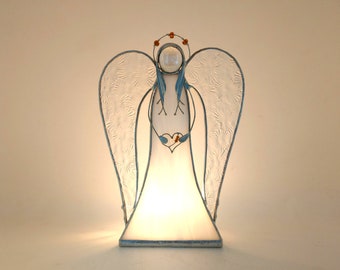 Lichtengel aus Glas Friedensengel Schutzengel weißer Engel handgefertigt Unikat Wiener Werkstätte Geschenk hochwertiges Glas Raumdeco Herz