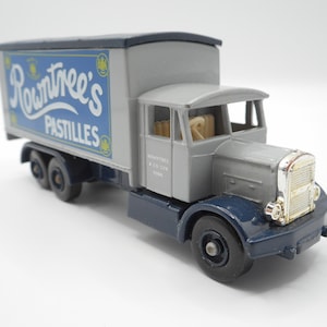Auto Modell LLEDO Vintage Diecast - ROWNTREE&#39;s PASTILLES York Days Gone Serie Auto Metall Replikat Sammlerstück Lledo Modellauto Diecast D1/1681