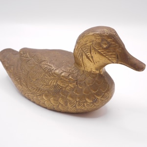 Figurine Brass Duck vintage small   collectible metal duck paperweight  D10/1736