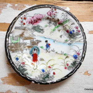 Small Japanese Porcelain plate handpainted dish with floral and women in kimonos motif japanese geisha motif porcelain plate A00/1264