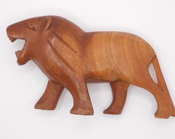 Vintage Wooden Lion Figurine: Roaring Collectible Decor