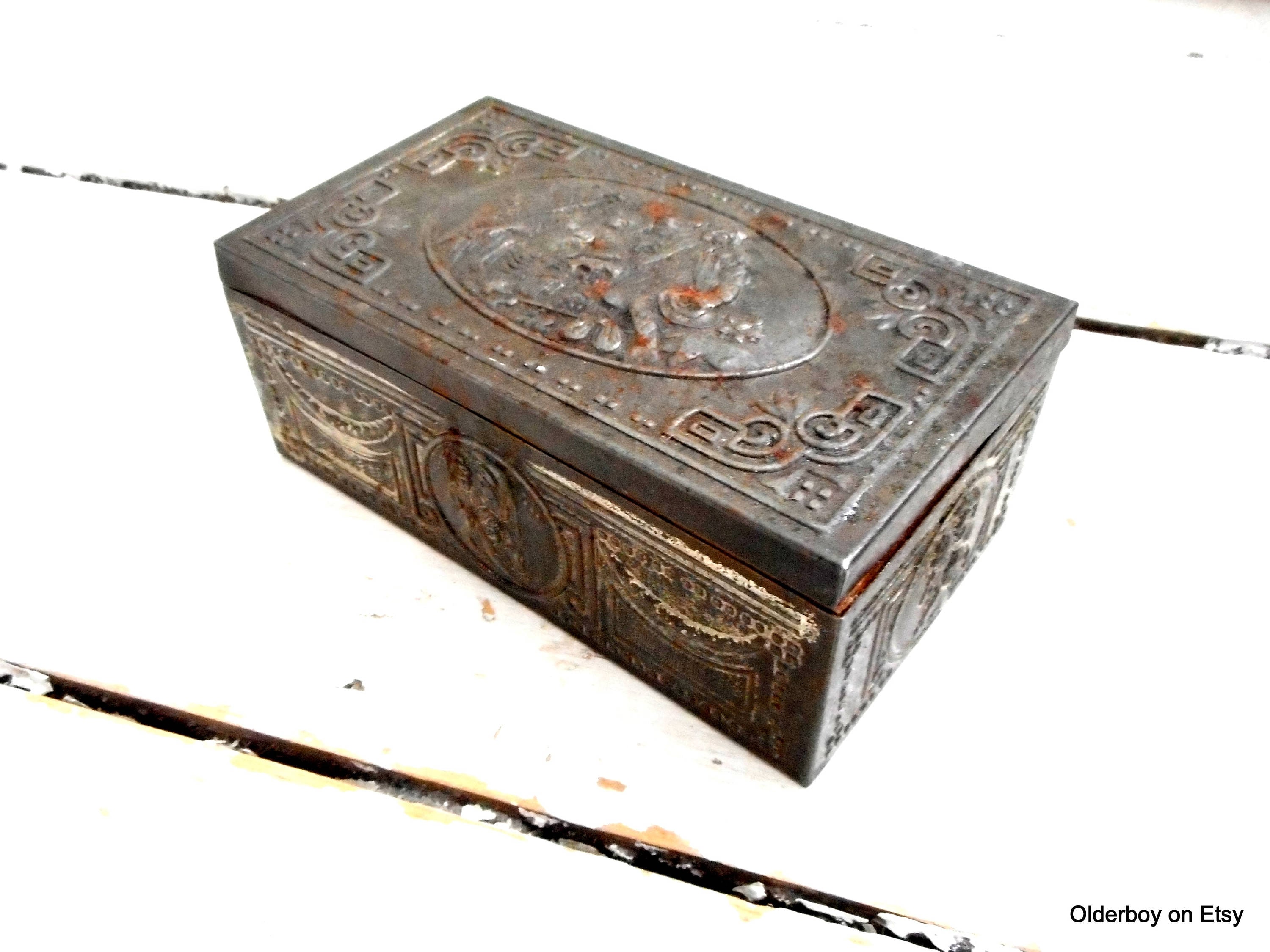 antique tobacco boxes DUTCH brass box while the inside dimensions measure 36.5 x 33 x 1.5 deep Antique 1920s Edgeworth Tobacco Tin
