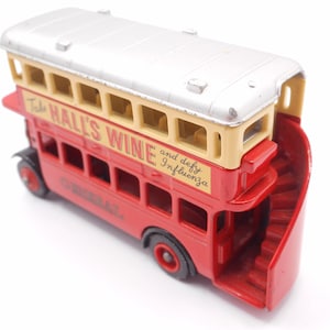 Vintage Lledo Days Gone Bus Diecast Collectible - Hall&#39;s Wine Promotional Model  D1/1941