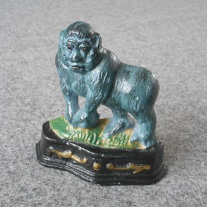 Metal Gorilla vintage paperweight or home decor 9 cm figurine L08/2133