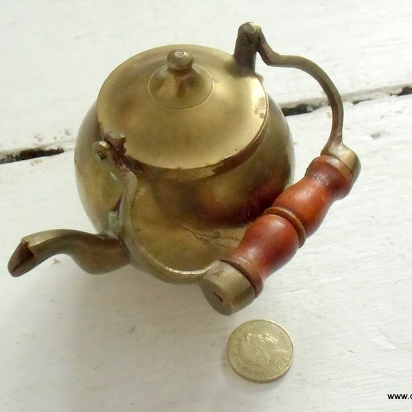 RESERVED4SOYOUNG Vtg Brass small KETTLE with wooden handle Small Brass Kettle with wooden handle Vintage tea Kettle brass Pitcher H05/371