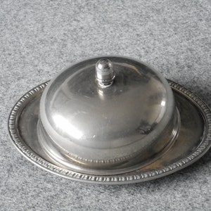 Okrągła metalowa MAŚLANKA vintage Taca L08/2298