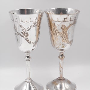 Pair of chalices silverplated epns with ornaments / engraved goblet cups epns collectible vintage home decor L08/2049