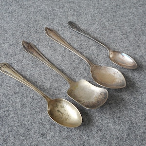 Conjunto de 4 colheres de chá vintage EPNS folheadas a prata - achado único e raro D10/2163