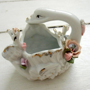 Vintage pottery Swan bowl porcelain swan box ceramic swan family of swan swan&#39;s family pottery white swan pottery collectible  H05/262