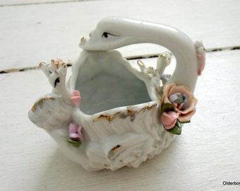 Vintage Porcelain Swan Bowl: Collectible Pottery Swan Family