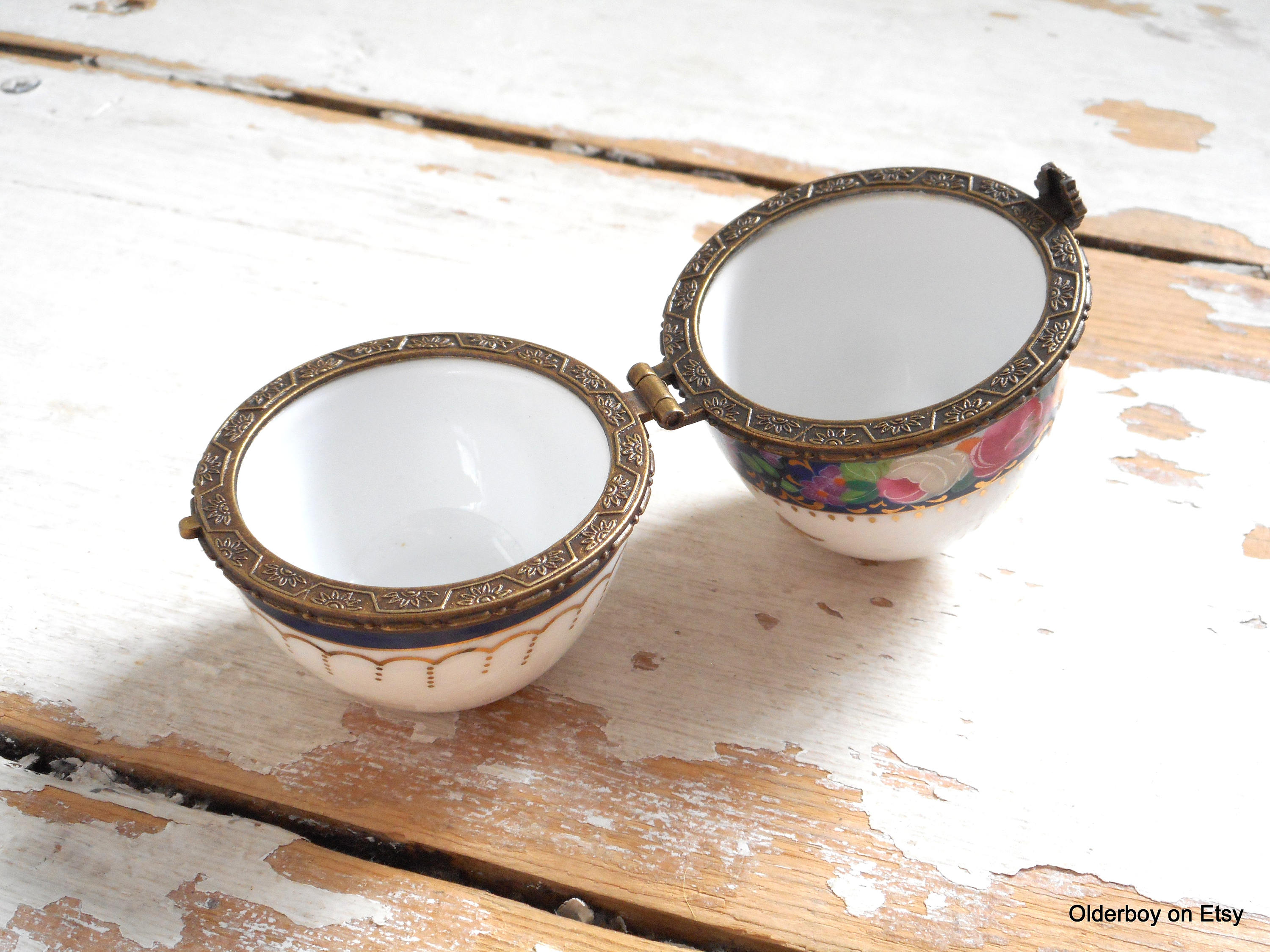 ヴィンテージ磁器製卵箱：花柄、コレクター向け装飾品 - Etsy 日本