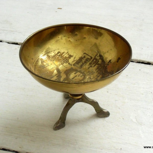 Vtg South Wales Bowl ASHTRAY South Wales Map TRIPOD BOWL cup for holy water collectible welsh souvenir metal vintage gift from Wales E02/364