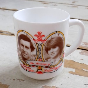 Royal Memorabilia: 1981 Diana & Charles Wedding Mug from St. Paul's Cathedral T15/1175/4