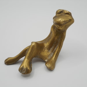 Collectible Frog Figurine - Small Brass Sitting Desk Paperweight Decoration A00/1678