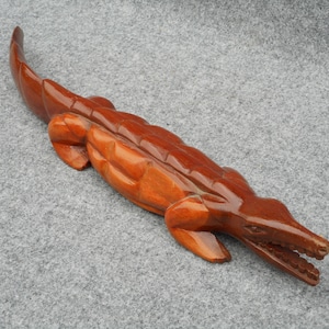 32 cm 12&quot; Wooden Crocodile figure / brown wood alligator / wooden reptile antique collectible  crocodile wooden animal figurine F03/1865