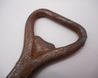 Bottle opener Vintage rusty small  iron pocket beer opener  D10/1756