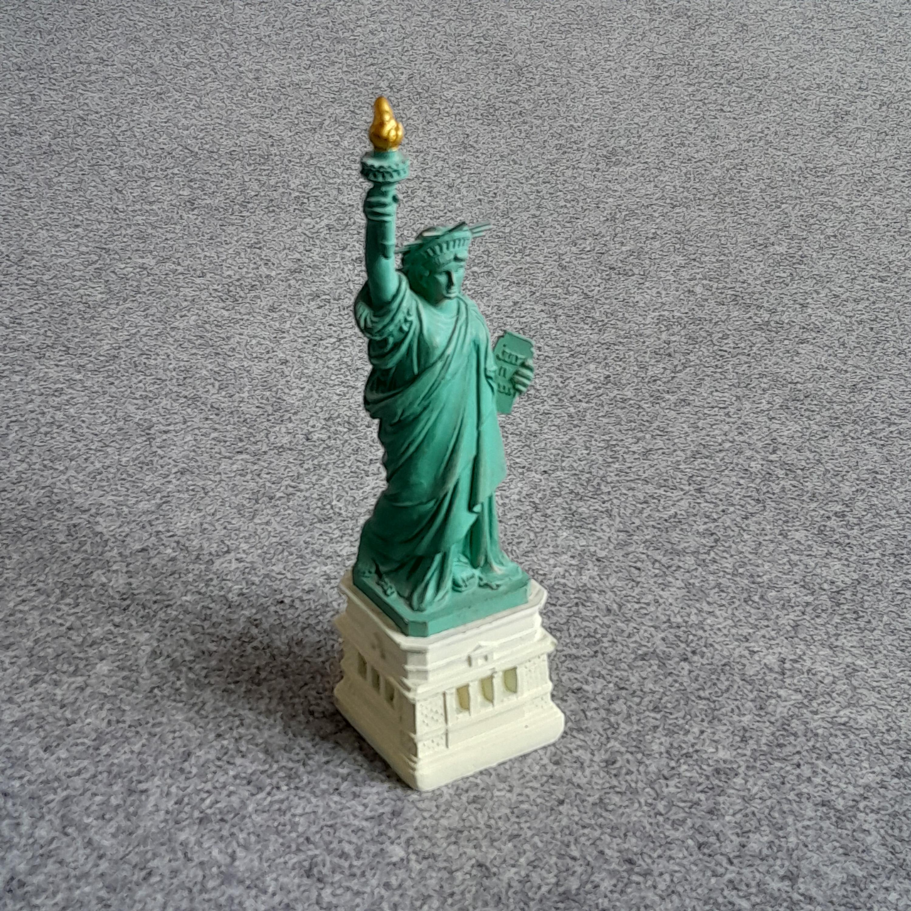 Vintage Statue of Liberty Figurine - Etsy