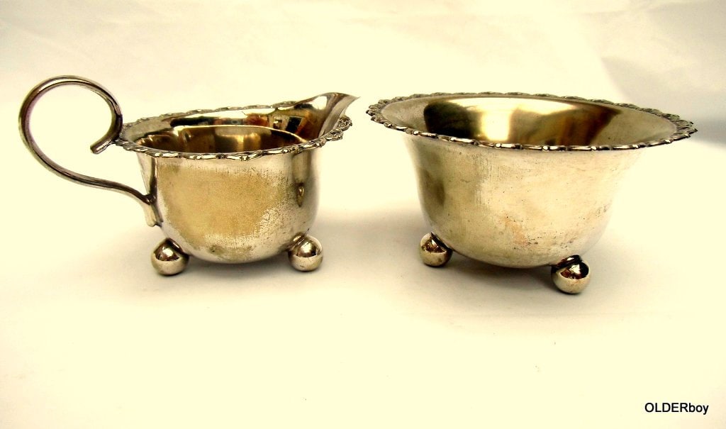 1900s Vintage set of silver plated epns milk jug and sugar bowl F03/144