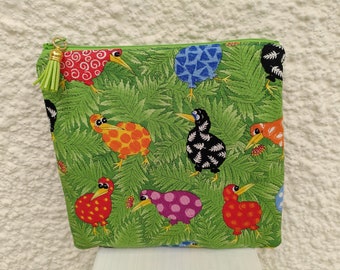 Bright Kiwi zipped pouch