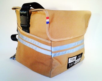 waxed canvas porteur bag suare