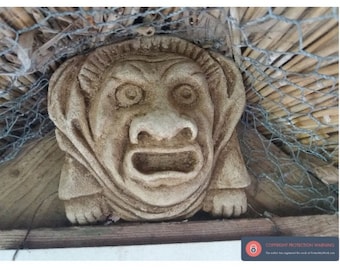 Scream gothic grotesque garden stone plaque