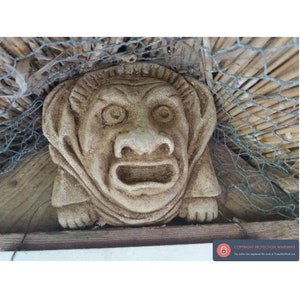 Scream gothic grotesque garden stone plaque