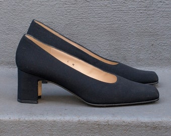 black pumps 6 36 | jones new york black block heel shoes | low heel square toe minimal pumps | 90s minimalist black shoes