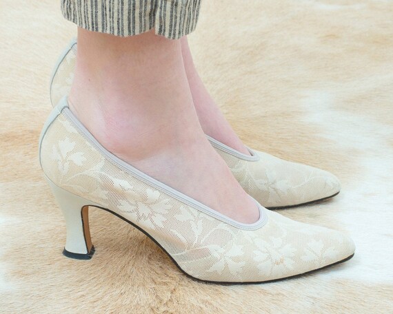 cream pointed toe heels