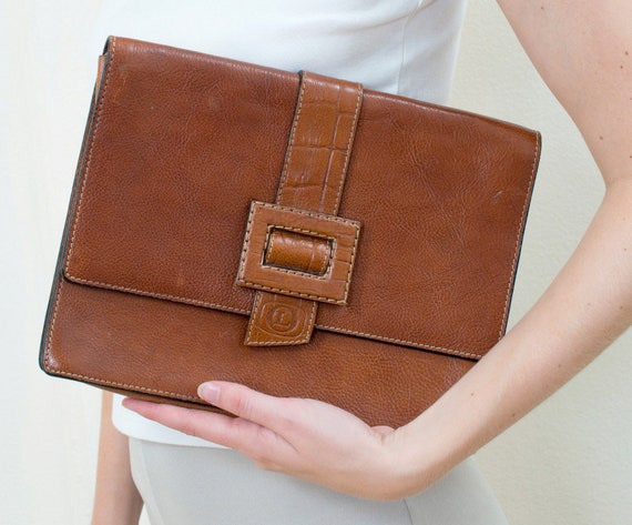 brown leather clutch | 70s fold over clutch | tan… - image 1