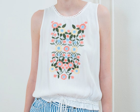 90s white floral hippie blouse | sleeveless flowe… - image 6