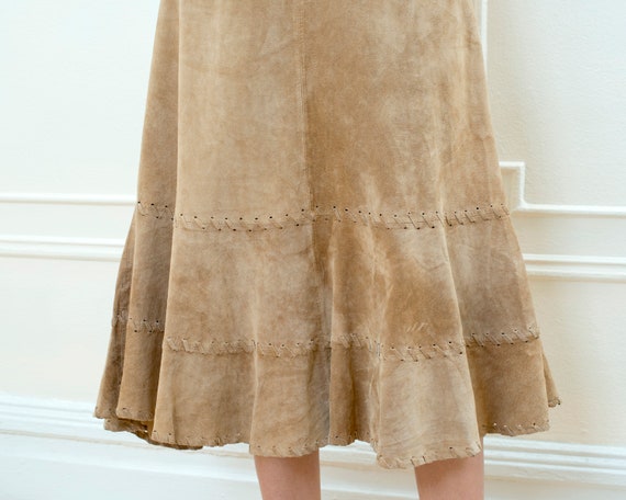 90s tan suede leather skirt | vintage beige whips… - image 2